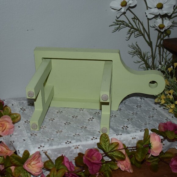 Handmade Pig Flowers Green Wood Riser Country Cottage Farmhouse Decor - Picture 9 of 13